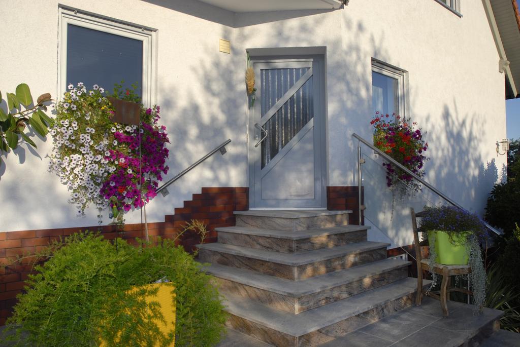 Gasthaus-Pension Hofmann Oberdachstetten Екстер'єр фото
